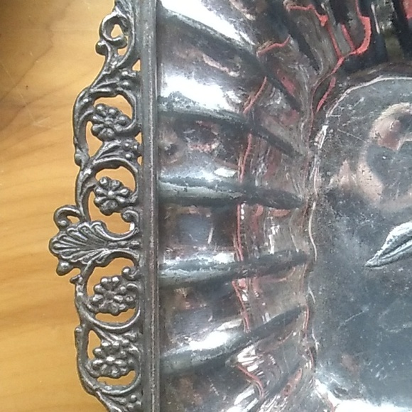 βοΈ Exquisite Silver FLORAL Quadruple PLATED FOOTED BRIDAL BASKET - Picture 6 of 16